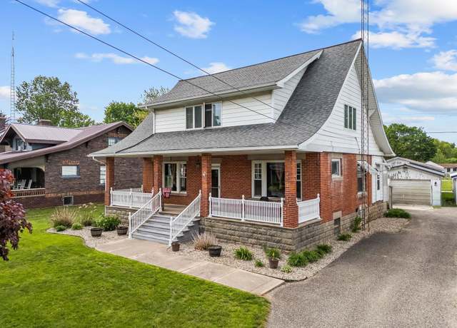 Property at 812 E Rochester St, Akron, IN 46910, 3 beds, 2.5 baths