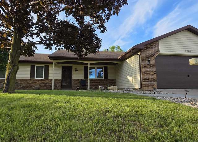 Property at 2709 Turnwood Dr, Fort Wayne, IN 46816, 3 beds, 2 baths