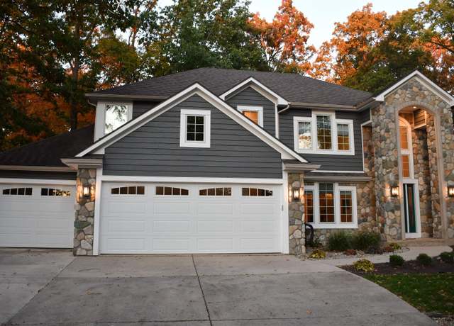 Property at 1715 Woodland Xing St, Fort Wayne, IN 46825, 4 beds, 4 baths