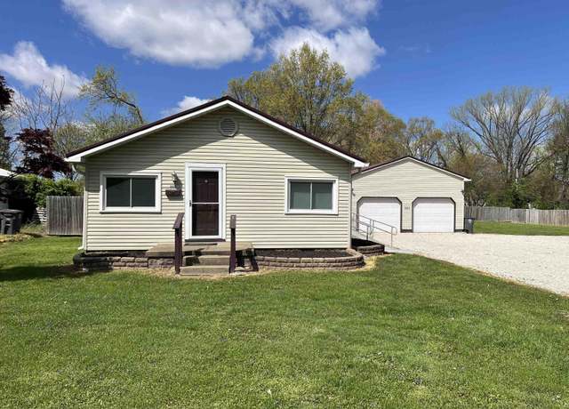 Property at 2911 S Rotherwood Ave, Evansville, IN 47714, 2 beds, 1 bath