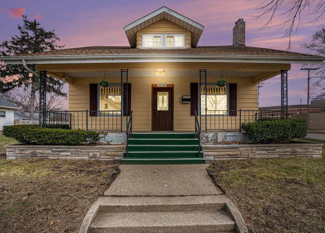 Property at 1034 Princeton Blvd, Elkhart, IN 46516, 5 beds, 2 baths
