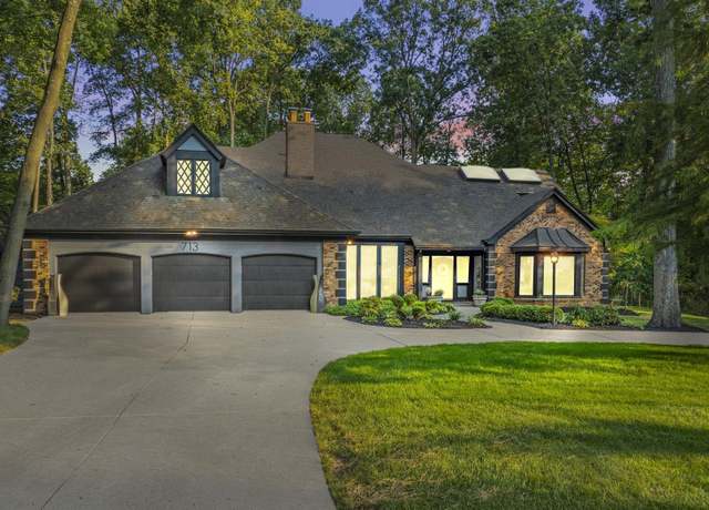 Property at 713 Rollingwood Ln, Fort Wayne, IN 46845, 5 beds, 4.5 baths