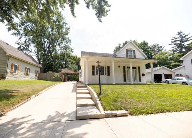 Property at 817 W Hill St, Wabash, IN 46992, 4 beds, 2.5 baths