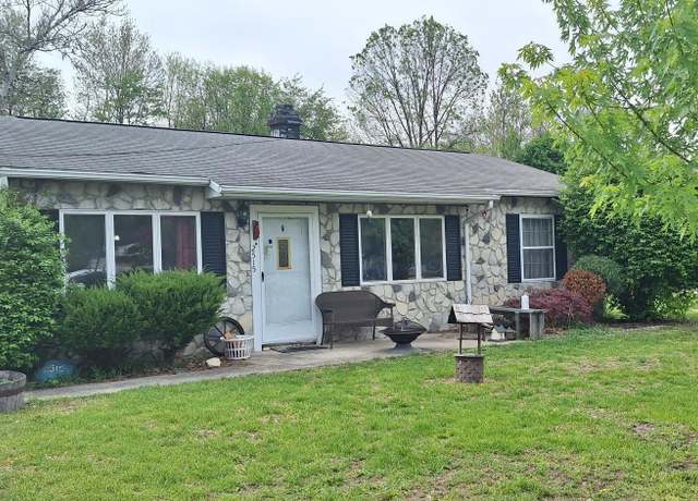Property at 2515 West Side Dr, Warsaw, IN 46580, 3 beds, 2 baths
