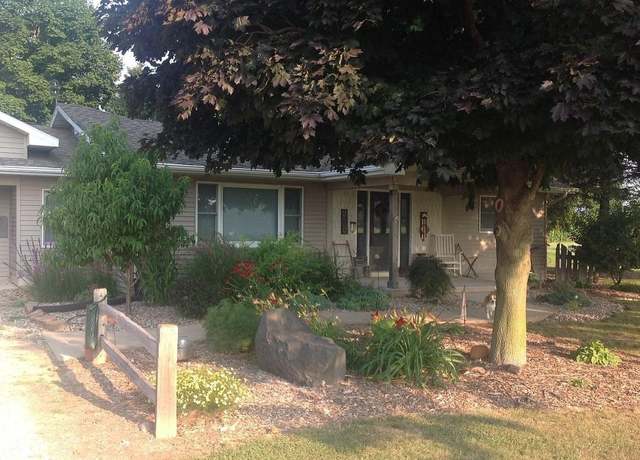 Property at 3450 S 650 W, South Whitley, IN 46787, 4 beds, 2 baths