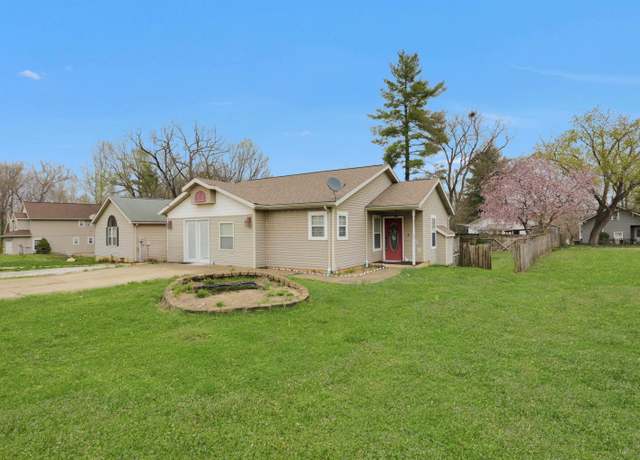 Property at 406 S First St, Princeton, IN 47670, 3 beds, 3 baths
