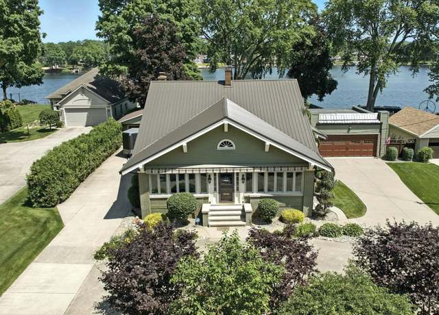 Property at 2726 E Jackson Blvd, Elkhart, IN 46516, 4 beds, 3.5 baths