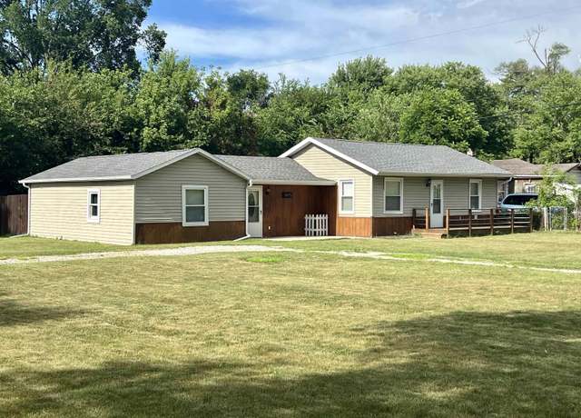 Property at 19175 Arthur St, South Bend, IN 46637, 3 beds, 2 baths