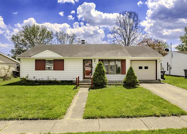 Property at 1701 Oakhill Rd, Kokomo, IN 46902, 3 beds, 1 bath