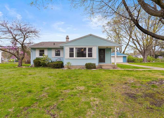 Property at 17305 Wilshire Dr, South Bend, IN 46635, 3 beds, 2 baths