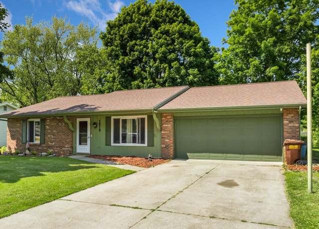 Property at 1210 Mcintyre Dr, Auburn, IN 46706, 3 beds, 2 baths