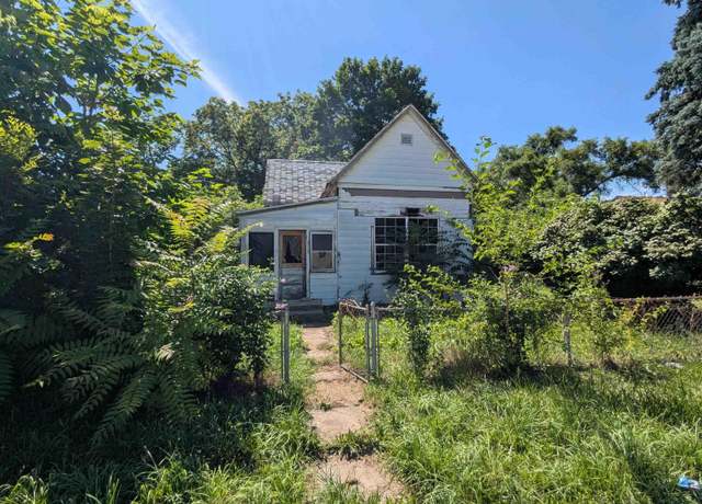 Property at 2910 S Brownlee St, Marion, IN 46953, 3 beds, 1 bath