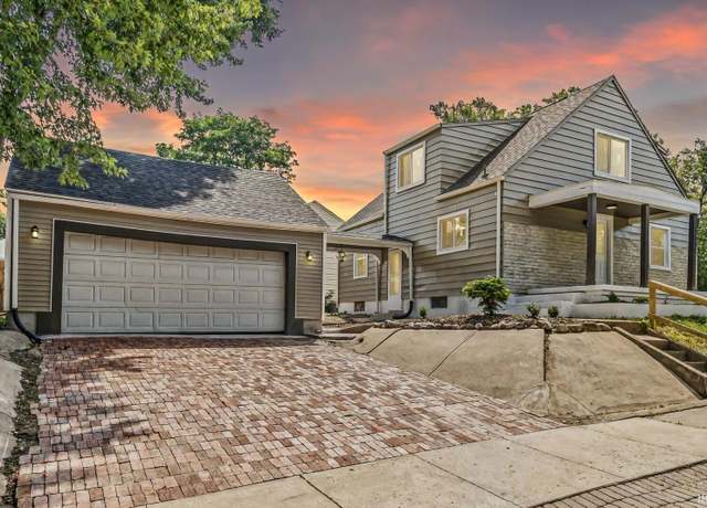 Property at 2109 Prairie Ave, South Bend, IN 46613, 4 beds, 2.5 baths