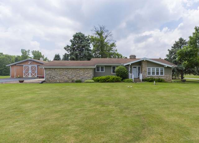 Property at 13982 Kline Rd, Mishawaka, IN 46544, 3 beds, 2.5 baths