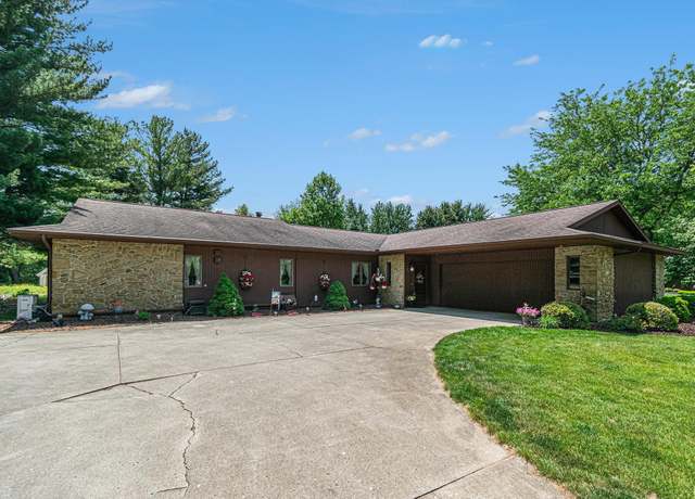 Property at 2027 Deer Trl, Warsaw, IN 46580, 4 beds, 2 baths