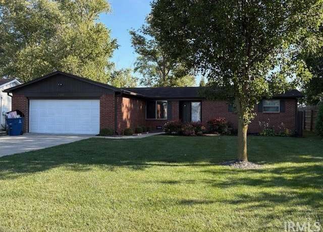 Property at 2023 W Maplewood Dr, Marion, IN 46952, 3 beds, 1.5 baths