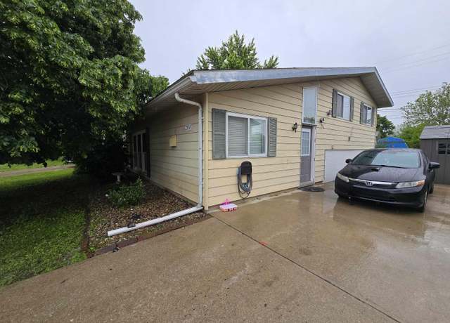 Property at 2038 Shaw Ave, Peru, IN 46970, 3 beds, 1 bath