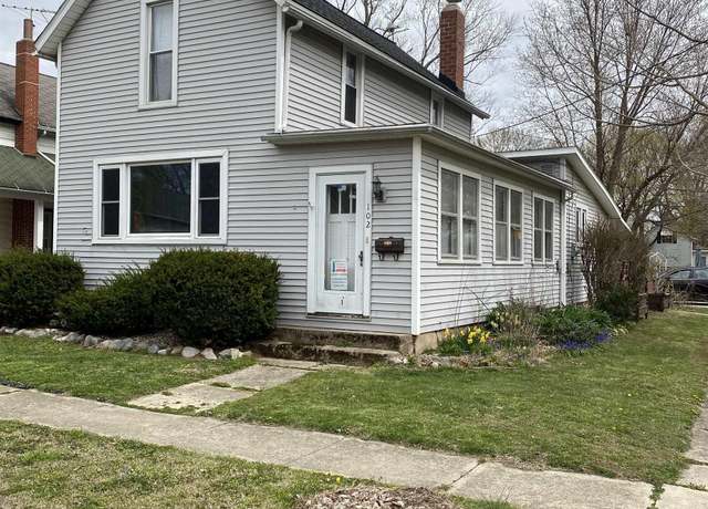 Property at 102 N Jefferson St, South Whitley, IN 46787, 3 beds, 1 bath