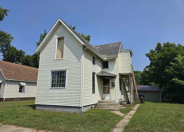 Property at 1118 Cedar St, Elkhart, IN 46514, 3 beds, 2 baths