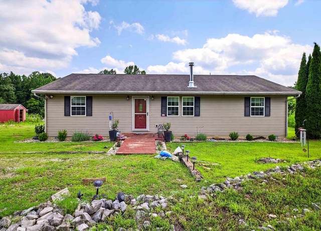 Property at 8970 E Oakhill Dr, Bloomfield, IN 47424, 3 beds, 2 baths