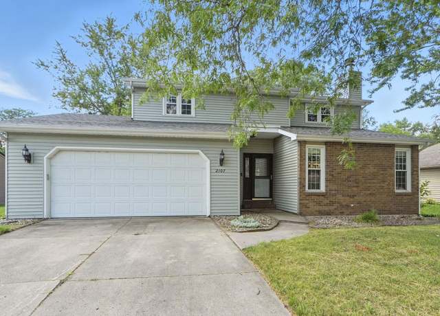Property at 2107 Foxboro Dr, Fort Wayne, IN 46818, 4 beds, 2.5 baths