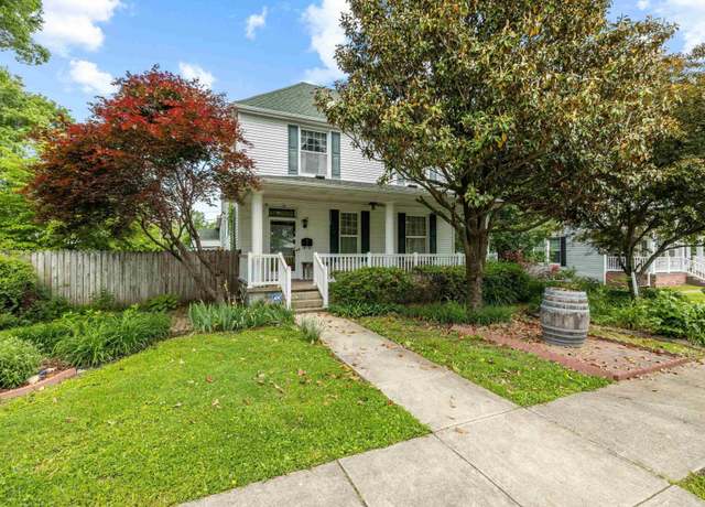 Property at 422 E Washingtion St, Oakland City, IN 47660, 4 beds, 2 baths