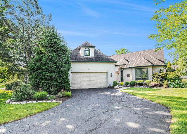 Property at 1611 N Lake George Dr, Mishawaka, IN 46545, 3 beds, 3 baths