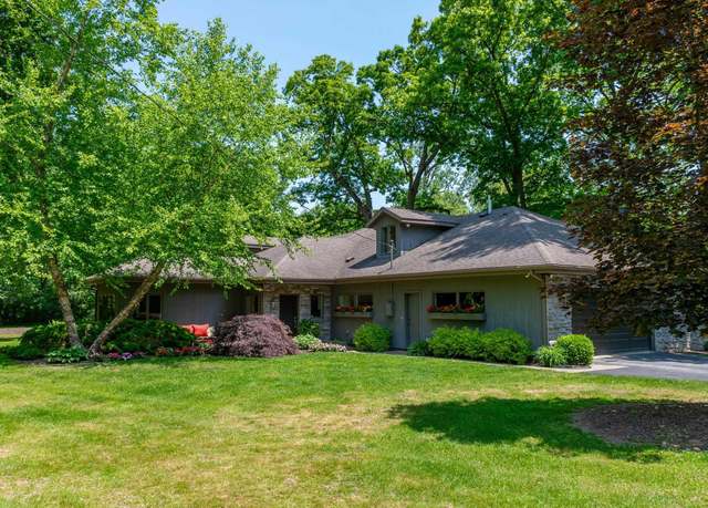 Property at 24413 Mckelvey Ave, Elkhart, IN 46516, 4 beds, 2.5 baths