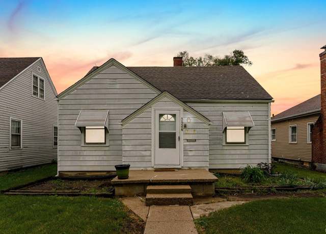 Property at 3926 S Park Dr, Fort Wayne, IN 46806, 3 beds, 1 bath