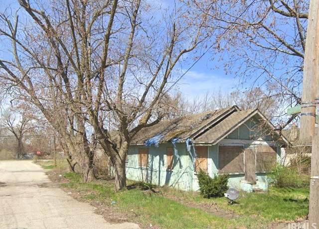 Property at 1340 Carolina St, Gary, IN 46407, 3 beds, 1 bath