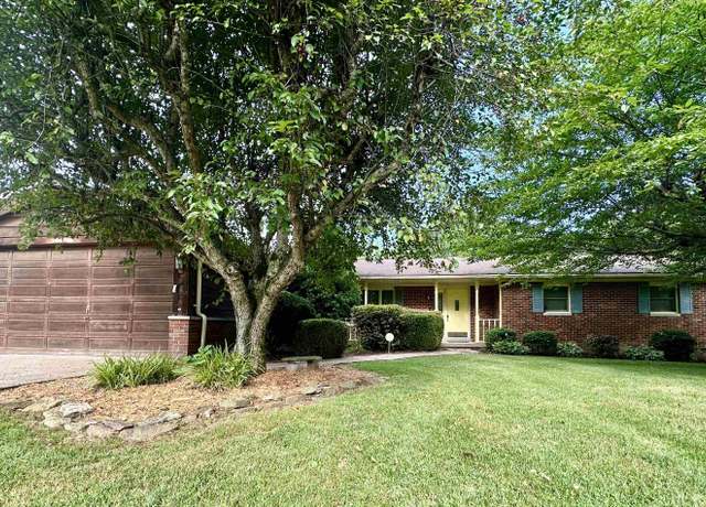 Property at 308 S Washington St, Huntingburg, IN 47542, 4 beds, 4.5 baths