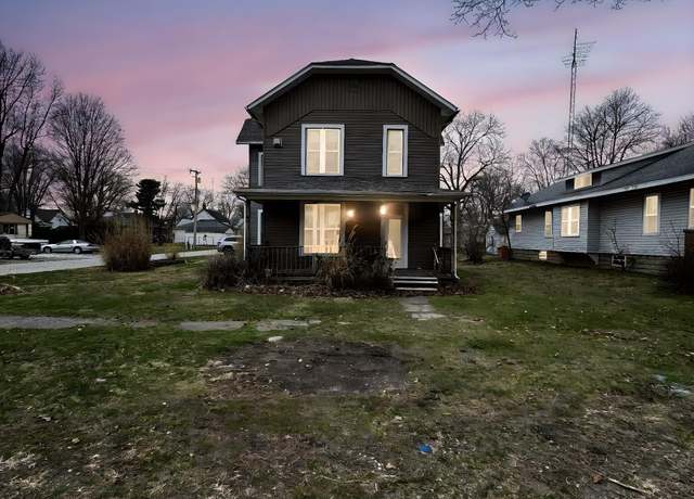 Property at 312 S Smith St, Kewanna, IN 46939, 5 beds, 1 bath