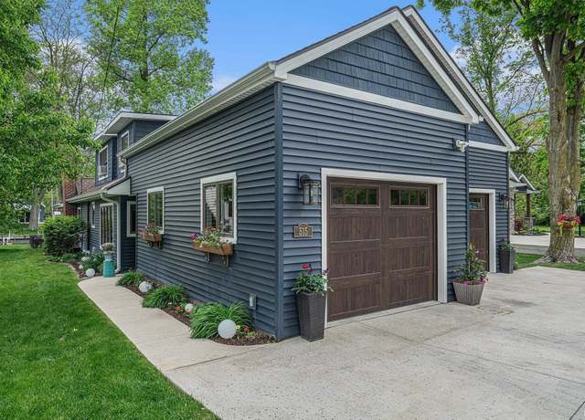 Property at 515 E Lake View Rd, Syracuse, IN 46567, 4 beds, 2 baths