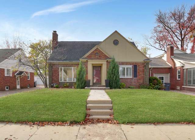 Property at 411 S Lincoln Park Dr, Evansville, IN 47714, 4 beds, 2 baths