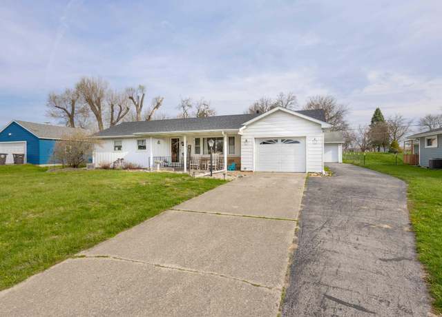 Property at 3716 Knoll Rd, Fort Wayne, IN 46809, 3 beds, 1.5 baths