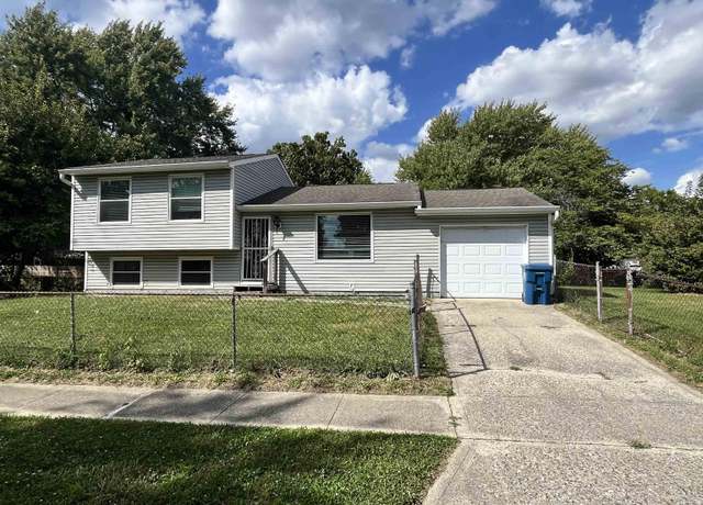 Property at 11610 Whidbey Dr, Indianapolis, IN 46229, 3 beds, 1.5 baths
