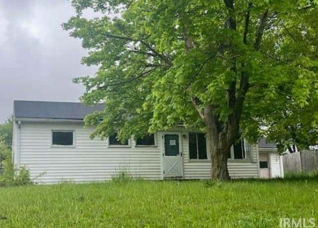 Property at 3220 S Memorial Dr, New Castle, IN 47362, 2 beds, 1 bath
