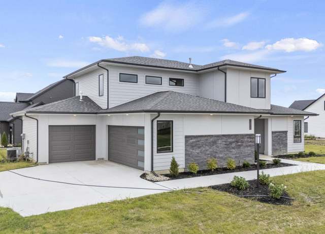 Property at 1313 Hager Way, Fort Wayne, IN 46818, 4 beds, 2.5 baths