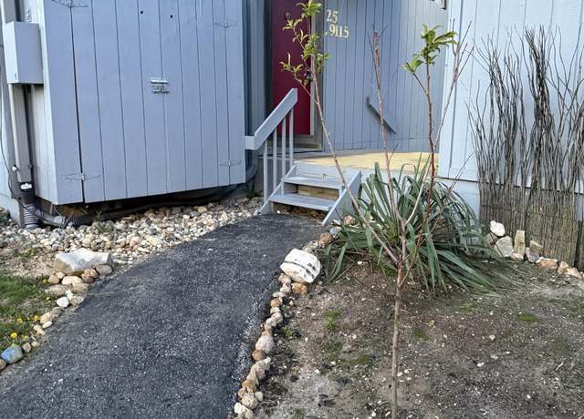 Property at 9115 S Pointe Ridge Ln, Bloomington, IN 47401, 2 beds, 2 baths