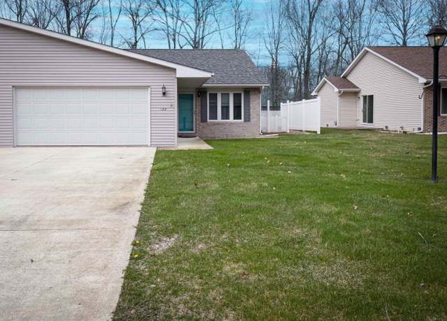 Property at 122 Riviera Dr, Michigan City, IN 46360, 2 beds, 2 baths