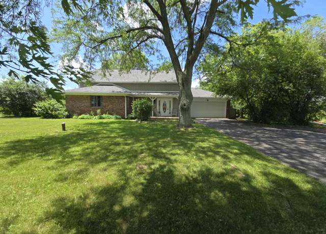 Property at 702 N Windswept Rd, Greenfield, IN 46140, 4 beds, 3 baths