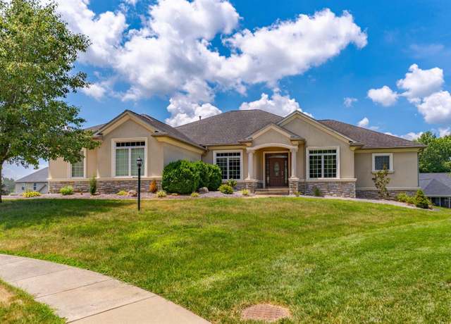 Property at 903 Uriel Ct, Evansville, IN 47725, 4 beds, 3.5 baths