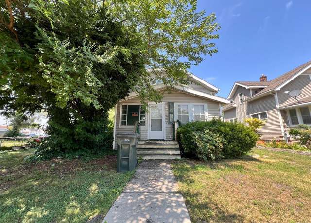 Property at 447 S Dundee St, South Bend, IN 46619, 3 beds, 1 bath