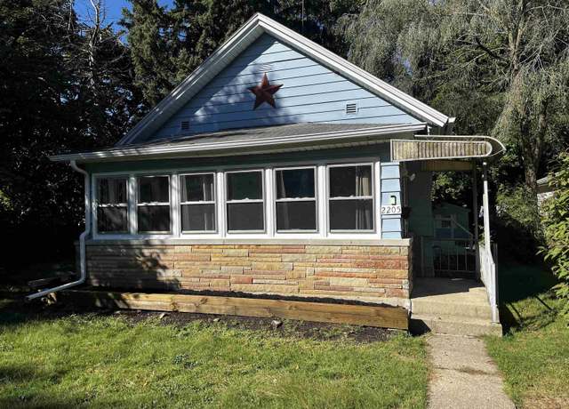 Property at 2205 Morris St, South Bend, IN 46613, 2 beds, 1 bath