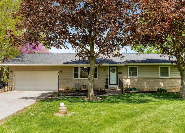 Property at 325 Marcelle Dr, Fort Wayne, IN 46845, 3 beds, 2 baths