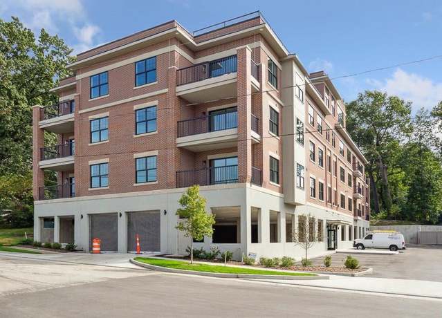 Photo of 1704 - 401 E South Bend Ave #401, South Bend, IN 46635