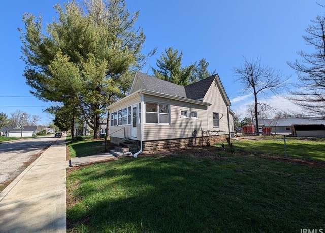Property at 422 N 7th St, Mitchell, IN 47446, 3 beds, 1.5 baths