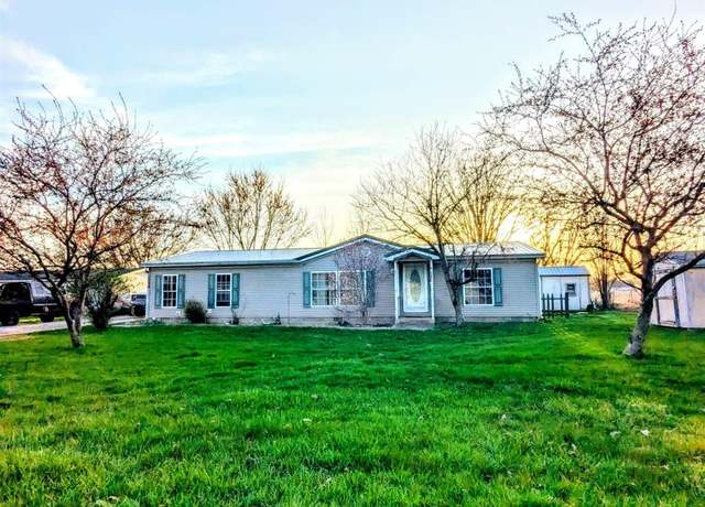 Property at 529 N Franklin St, Mentone, IN 46539, 3 beds, 2 baths