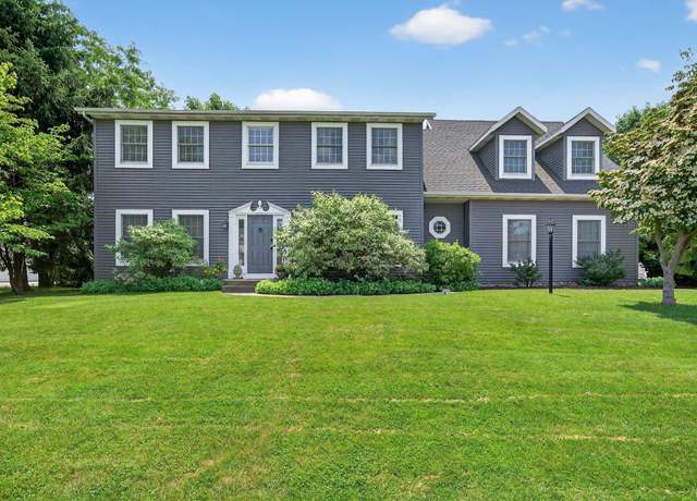 Property at 14576 Old Farm Rd, Granger, IN 46530, 3 beds, 2.5 baths