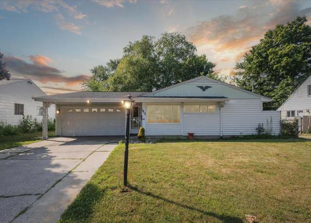 Property at 1412 Oakdale Dr, South Bend, IN 46614, 4 beds, 2 baths